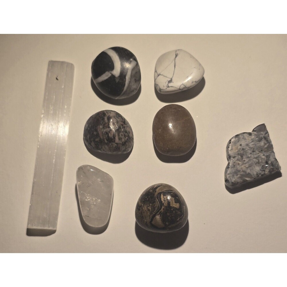 LOT OF 7 CRYSTALS Beautiful